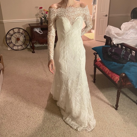 Revelry Southampton Wedding Gown - Picture 4 of 4